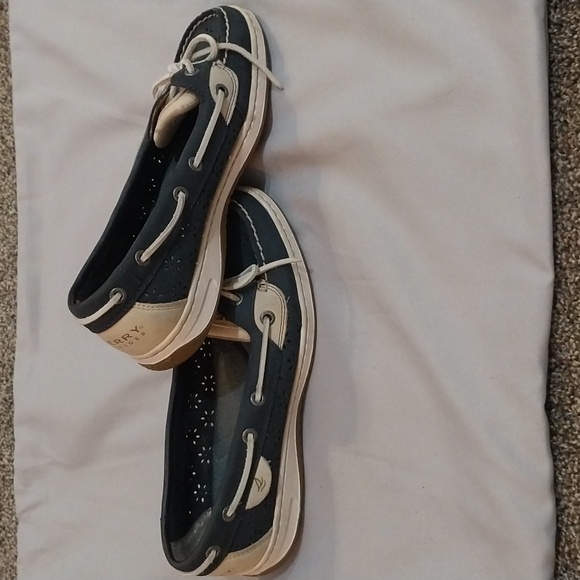 Women's Sperry Size 8 - Picture 2 of 6